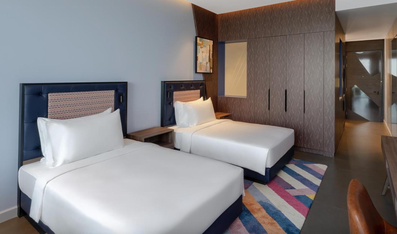 Hyatt Centric Jumeirah 5* دبي