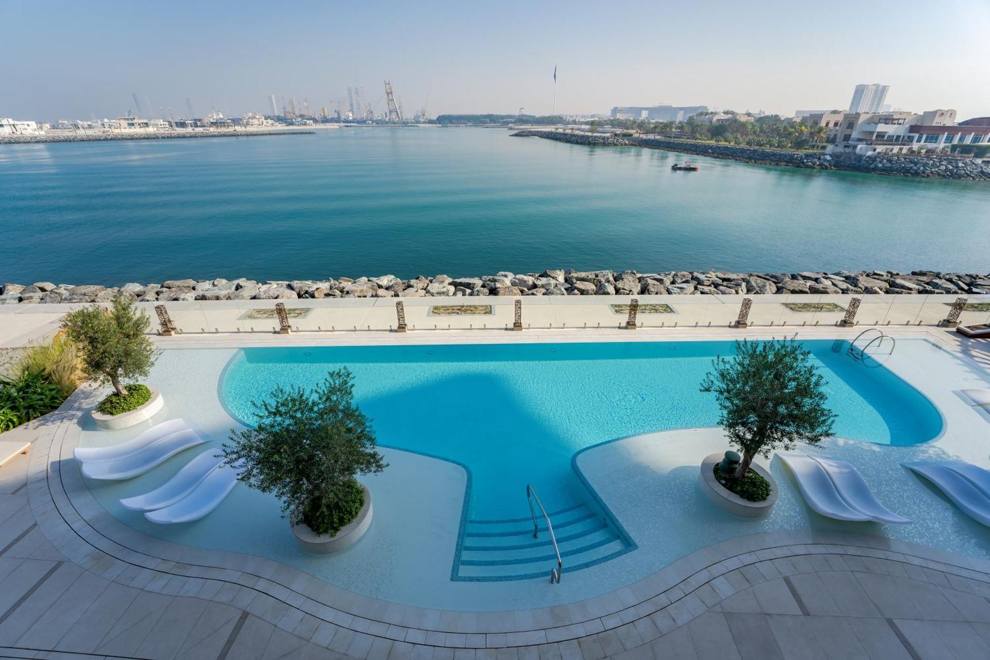 Отель Hyatt Centric Jumeirah Дубай