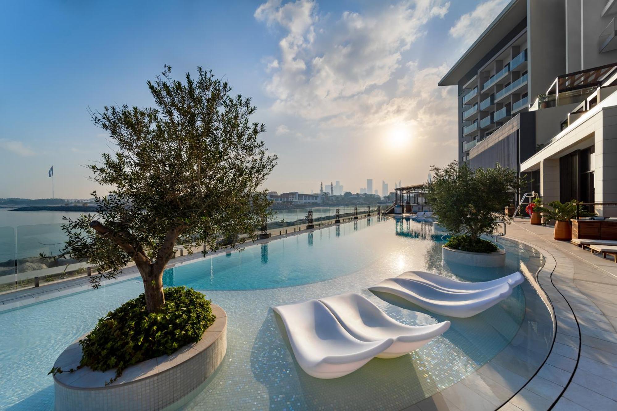 Hyatt Centric Jumeirah Отель Дубай